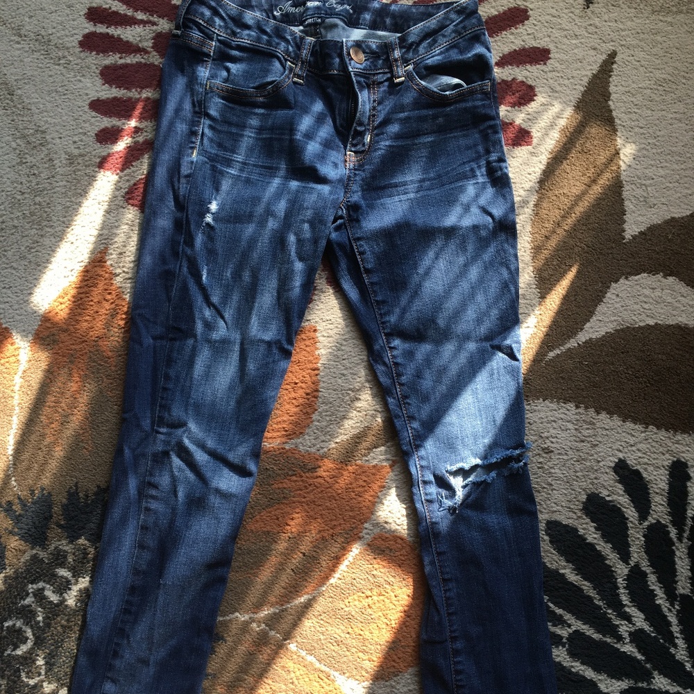 American Eagle Distressed Jegging